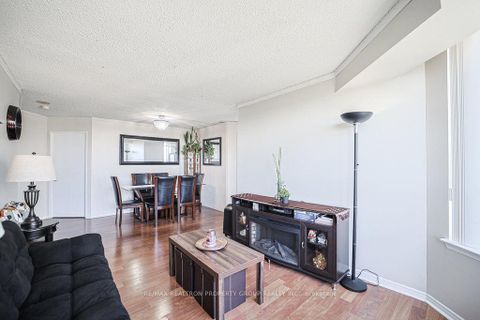 Photo 7 at 1621 - 3 Greystone Walk Drive, Kennedy Park, Toronto