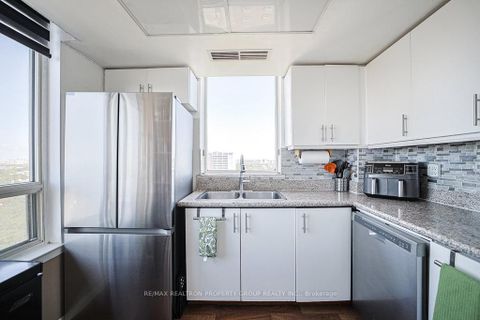 Photo 9 at 1621 - 3 Greystone Walk Drive, Kennedy Park, Toronto