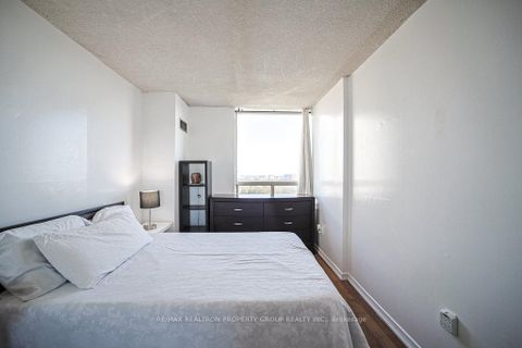 Photo 19 at 1621 - 3 Greystone Walk Drive, Kennedy Park, Toronto