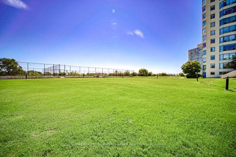 Photo 39 at 1621 - 3 Greystone Walk Drive, Kennedy Park, Toronto