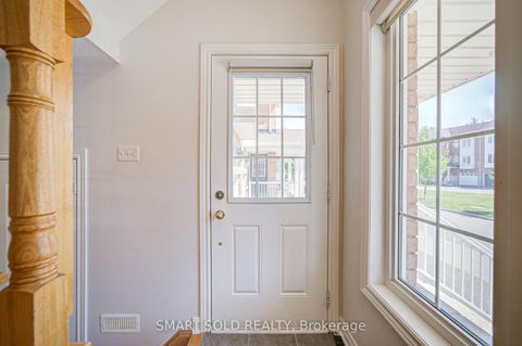 Photo 4 at 50-15 Old Colony Road, Oak Ridges Lake Wilcox, Richmond Hill