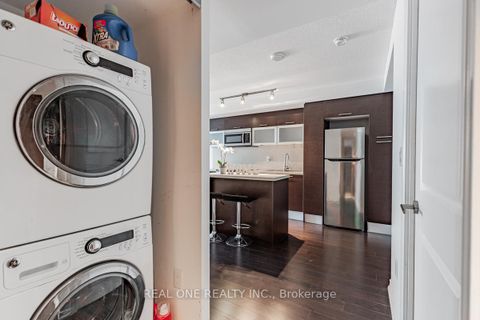 Photo 24 at 1408 - 386 Yonge Street, Bay Street Corridor, Toronto