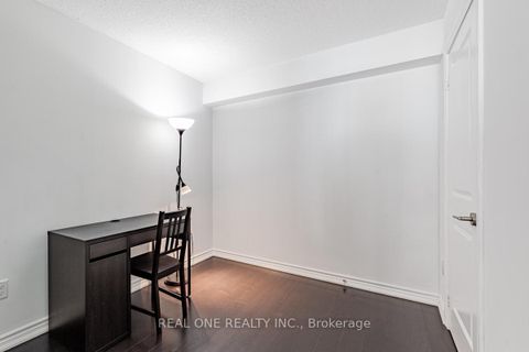 Photo 22 at 1408 - 386 Yonge Street, Bay Street Corridor, Toronto Photo 22 at 1408 - 386 Yonge Street, Bay Street Corridor, Toronto