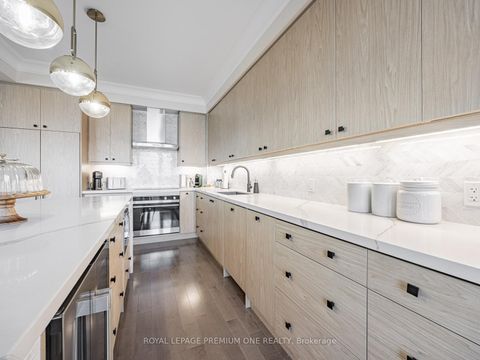 Photo 7 at 310 - 9085 Jane Street, Maple, Vaughan Photo 7 at 310 - 9085 Jane Street, Maple, Vaughan