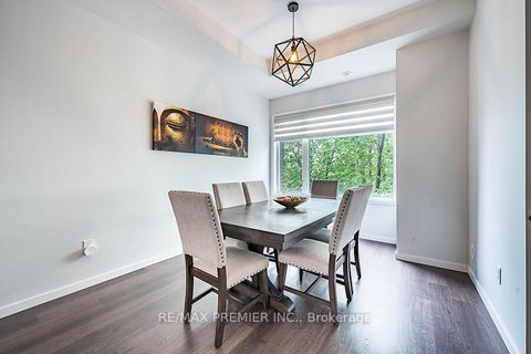 Photo 5 at 77 Sydney Circle, Vellore Village, Vaughan
