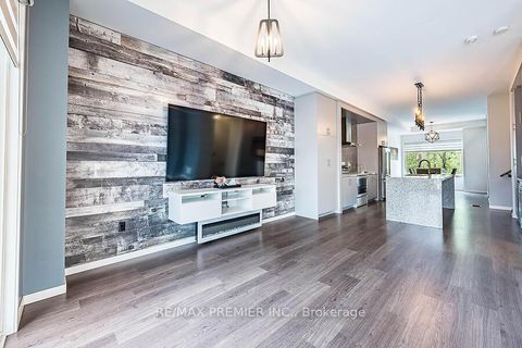 Photo 15 at 77 Sydney Circle, Vellore Village, Vaughan