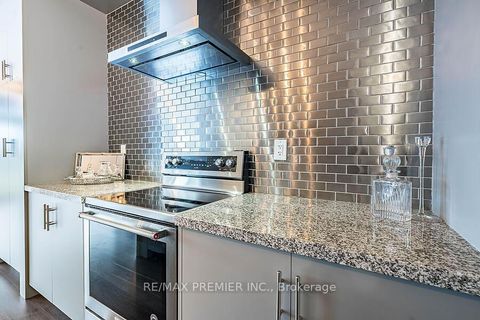 Photo 32 at 77 Sydney Circle, Vellore Village, Vaughan