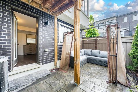 Photo 40 at 77 Sydney Circle, Vellore Village, Vaughan