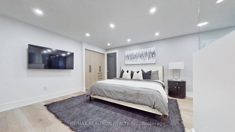 Photo 5 at 504 - 80 Cumberland Street, Annex, Toronto