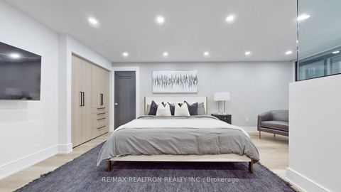 Photo 6 at 504 - 80 Cumberland Street, Annex, Toronto Photo 6 at 504 - 80 Cumberland Street, Annex, Toronto