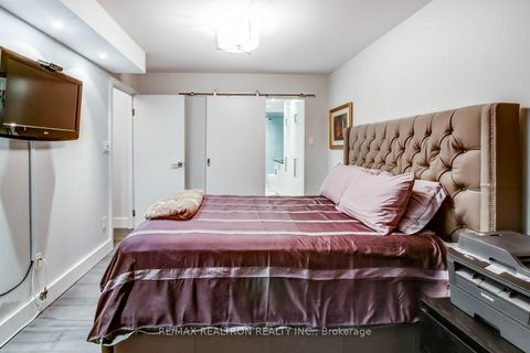 Photo 5 at 301 - 80 Cumberland Street, Annex, Toronto