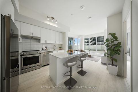 Photo 2 at 221 - 9000 JANE Street, Concord, Vaughan