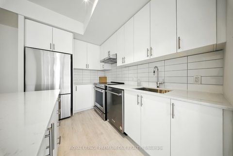 Photo 3 at 221 - 9000 JANE Street, Concord, Vaughan