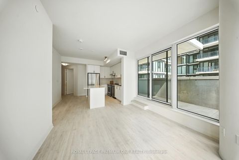 Photo 8 at 221 - 9000 JANE Street, Concord, Vaughan