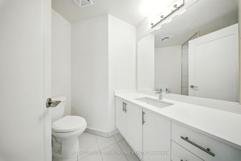 Photo 11 at 221 - 9000 JANE Street, Concord, Vaughan