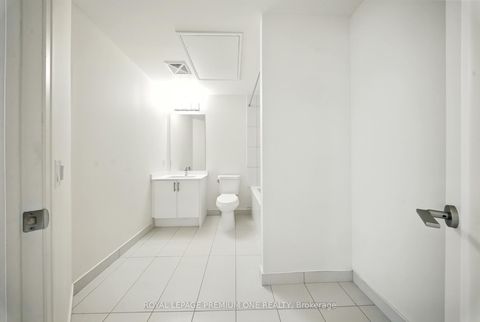 Photo 14 at 221 - 9000 JANE Street, Concord, Vaughan