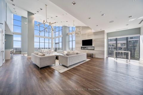 Photo 15 at 221 - 9000 JANE Street, Concord, Vaughan