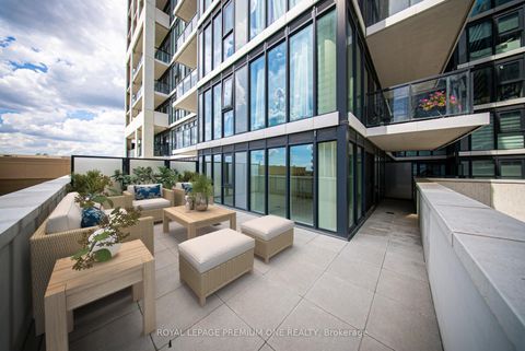 Photo 18 at 221 - 9000 JANE Street, Concord, Vaughan