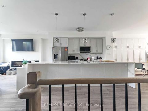 Photo 0 at 19 Woodstream Drive, Clairville, Toronto