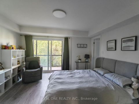 Photo 4 at 19 Woodstream Drive, Clairville, Toronto