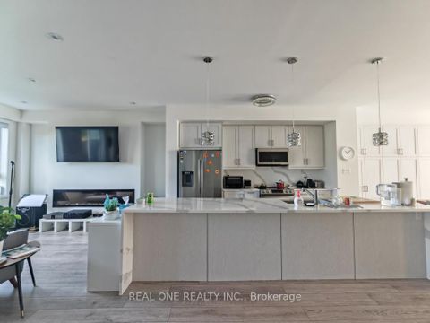 Photo 7 at 19 Woodstream Drive, Clairville, Toronto