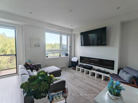 Photo 9 at 19 Woodstream Drive, Clairville, Toronto