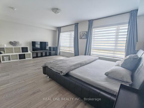 Photo 15 at 19 Woodstream Drive, Clairville, Toronto