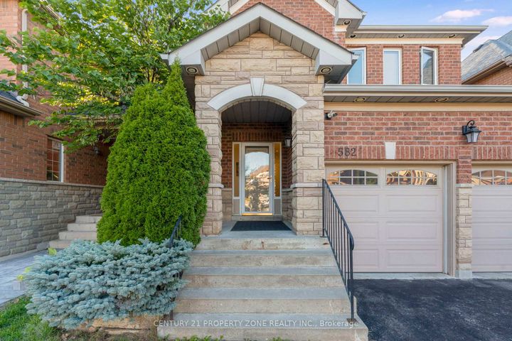 Photo 3 at 582 Plantation Gate, Summerhill Estates, Newmarket