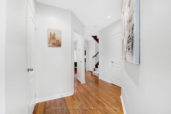 Photo 5 at 582 Plantation Gate, Summerhill Estates, Newmarket