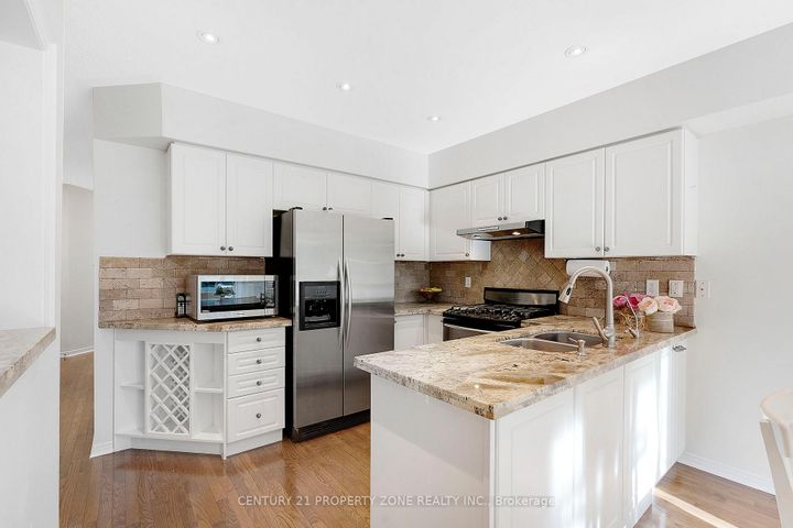 Photo 9 at 582 Plantation Gate, Summerhill Estates, Newmarket