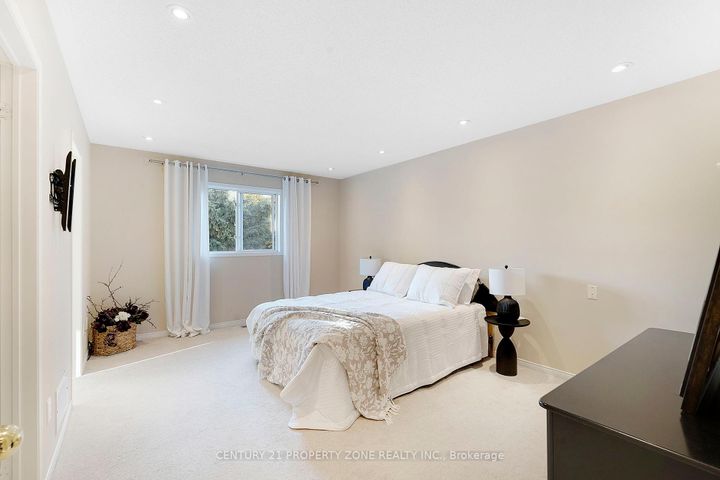 Photo 18 at 582 Plantation Gate, Summerhill Estates, Newmarket