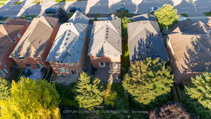 Photo 32 at 582 Plantation Gate, Summerhill Estates, Newmarket