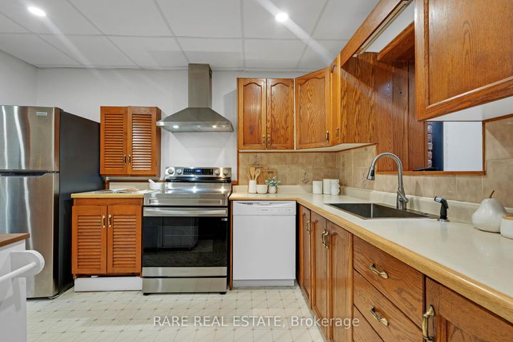 Photo 11 at 2073 Leighland Road, Freeman, Burlington