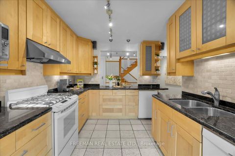 Photo 4 at 769 Euclid Avenue, Annex, Toronto