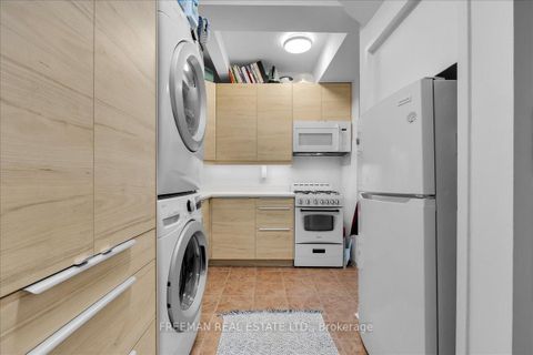 Photo 24 at 769 Euclid Avenue, Annex, Toronto