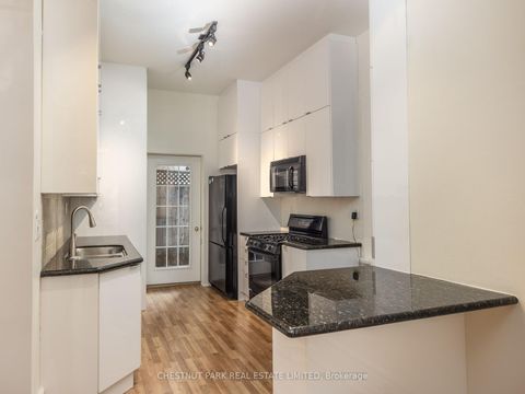 Photo 12 at 4 Maple Avenue, Moore Park, Toronto