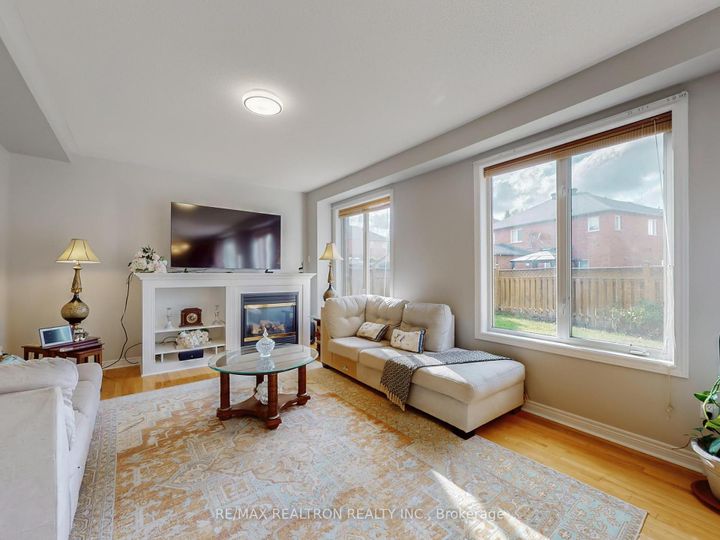 Photo 9 at 6 Rouge Fairway Street, Rouge Fairways, Markham