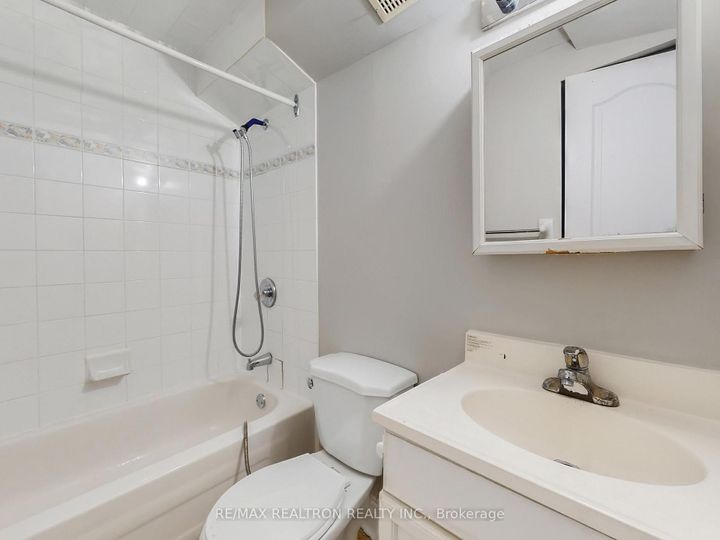 Photo 44 at 6 Rouge Fairway Street, Rouge Fairways, Markham