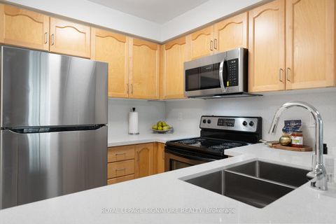Photo 24 at 605 - 212 Eglinton Avenue E, Mount Pleasant West, Toronto