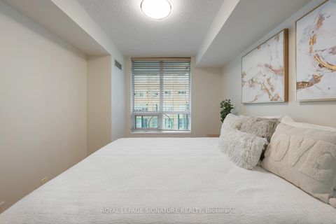 Photo 35 at 605 - 212 Eglinton Avenue E, Mount Pleasant West, Toronto