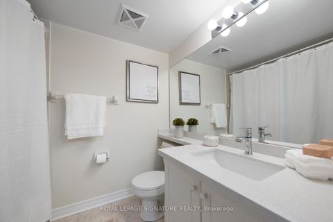 Photo 37 at 605 - 212 Eglinton Avenue E, Mount Pleasant West, Toronto