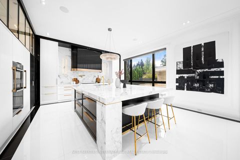 Photo 11 at 36 Waymar Heights Boulevard, Islington Woods, Vaughan