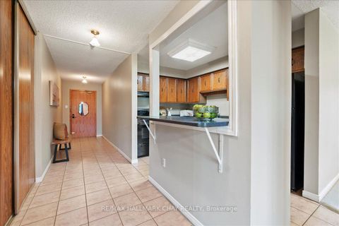 Photo 6 at 335 - 10 Coulter Street, Sunnidale, Barrie Photo 6 at 335 - 10 Coulter Street, Sunnidale, Barrie