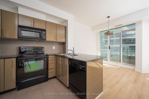 Photo 4 at 310 - 16 Yonge Street, Waterfront Communities C1, Toronto