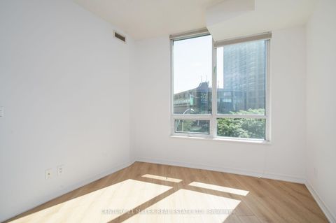 Photo 11 at 310 - 16 Yonge Street, Waterfront Communities C1, Toronto