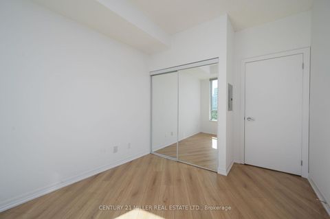 Photo 12 at 310 - 16 Yonge Street, Waterfront Communities C1, Toronto