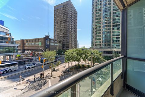 Photo 14 at 310 - 16 Yonge Street, Waterfront Communities C1, Toronto