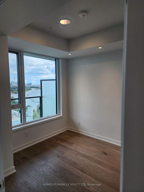 Photo 3 at 2805 - 1926 Lakeshore Boulevard W, Swansea, Toronto