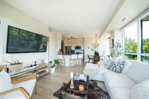 Photo 8 at 318 - 4700 Highway 7, East Woodbridge, Vaughan