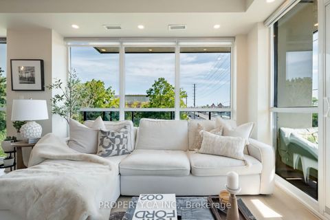 Photo 11 at 318 - 4700 Highway 7, East Woodbridge, Vaughan Photo 11 at 318 - 4700 Highway 7, East Woodbridge, Vaughan